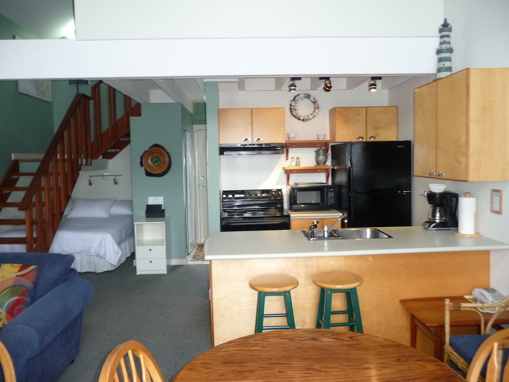Fred Tibbs Ocean Front Condos Tofino Exterior photo