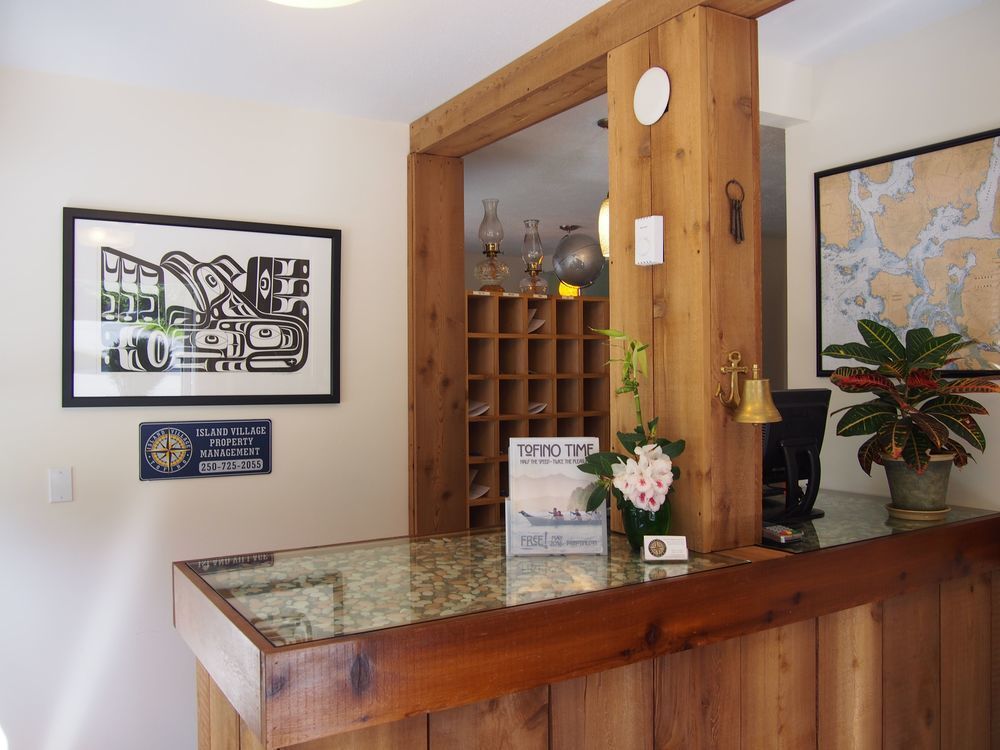 Fred Tibbs Ocean Front Condos Tofino Exterior photo