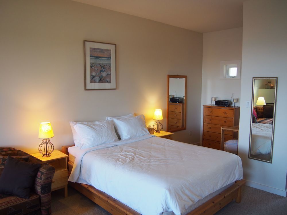 Fred Tibbs Ocean Front Condos Tofino Exterior photo